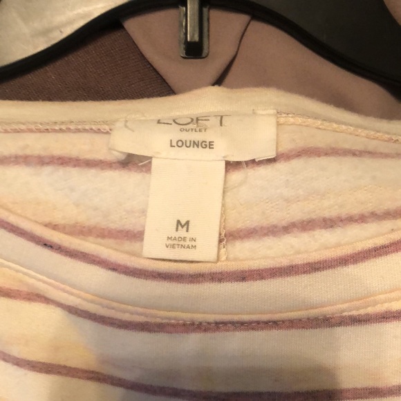 Cream sweater with light purple & pink strips - Picture 3 of 4